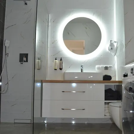 アパート Break シュフィエボジツェ